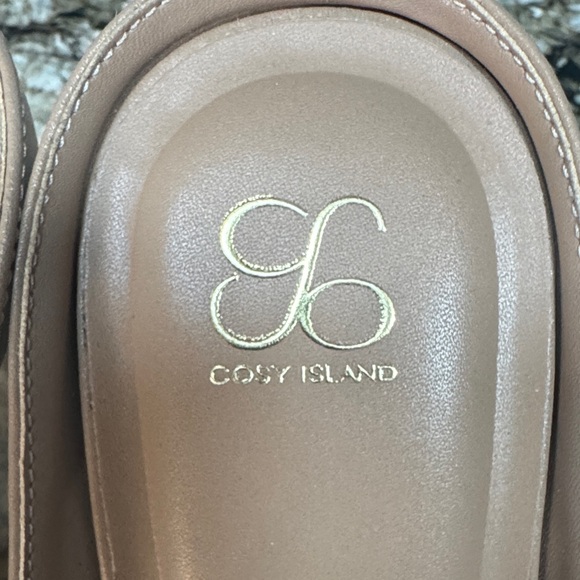 Elegant Leopard Print Heels with Buckle Strap - Picture 2 of 6